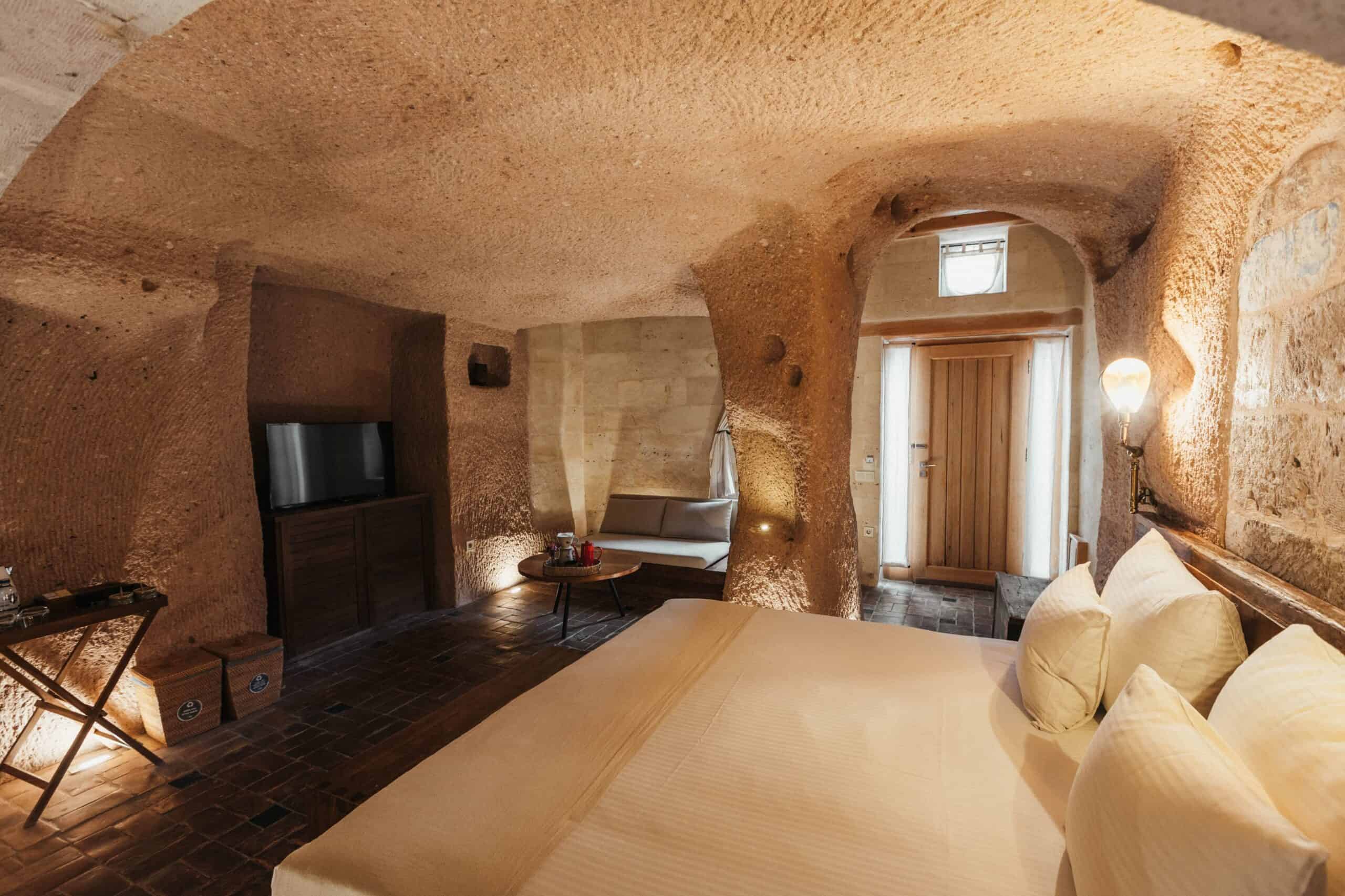 Cave room at Millstone Cave Suites junior suite