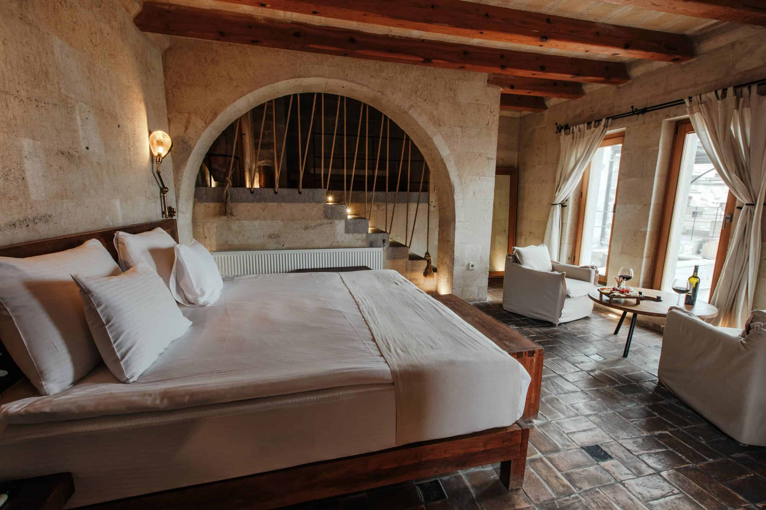 Millstone Cave Suite room with a view of the balloons