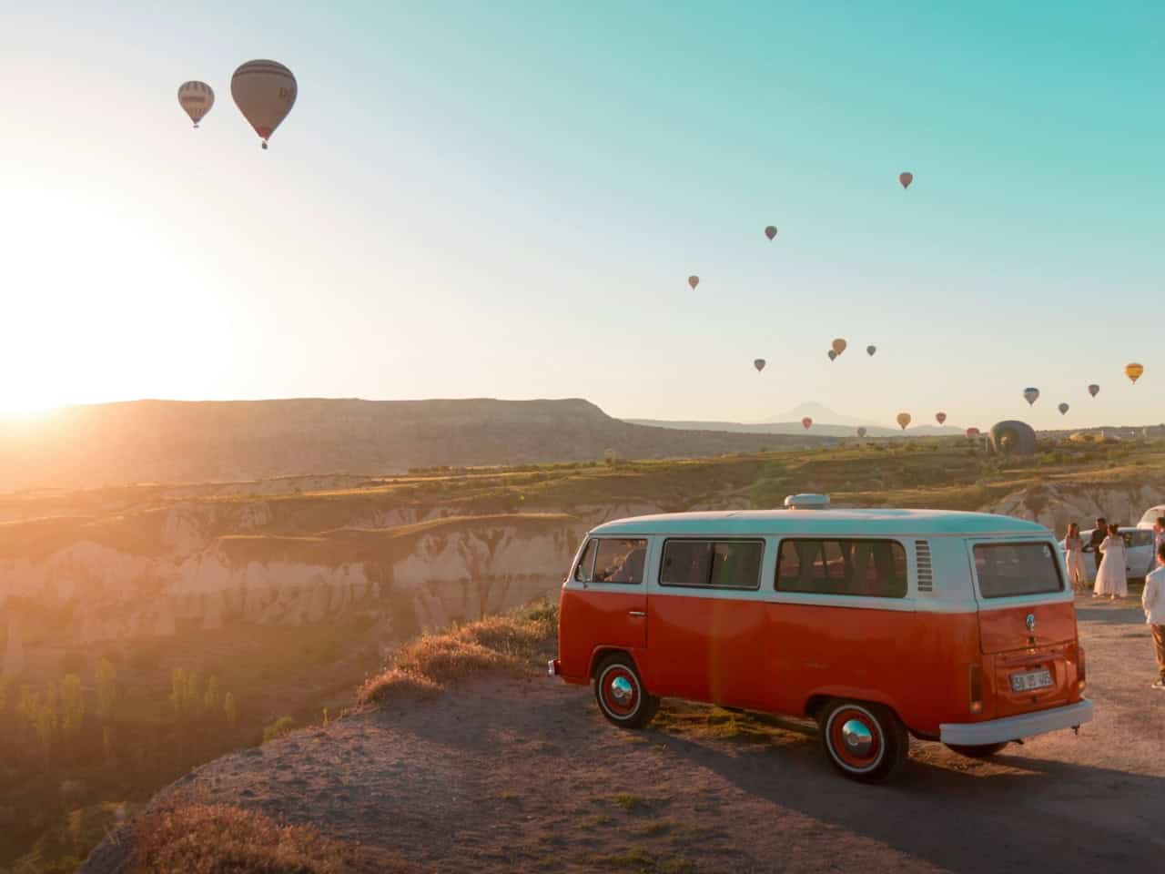 Millstone Cave Suites hot air balloon